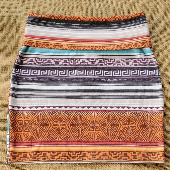 Form fitting skirt (stretch) - Picture 2 of 4